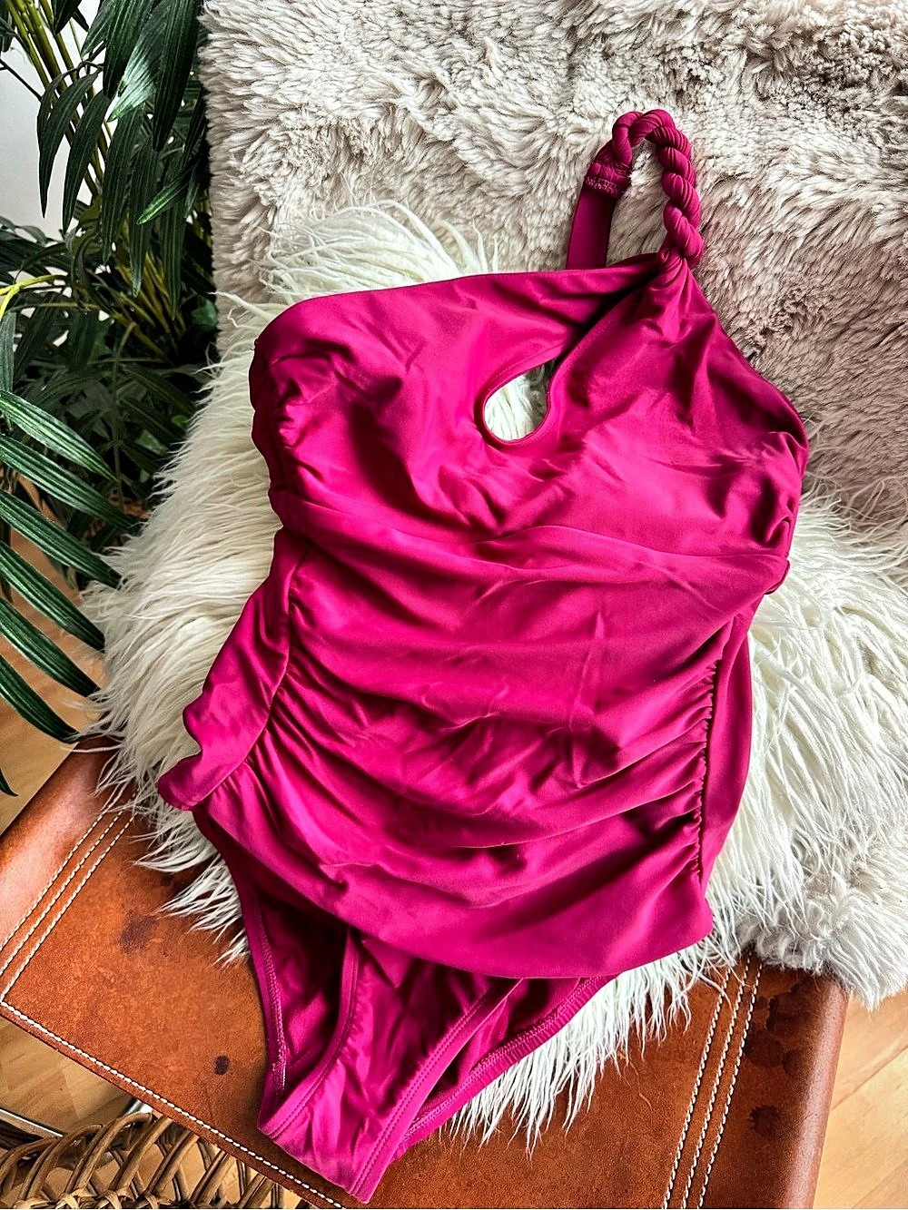 Shade Shore One-Piece Swimsuit in Burgundy XS Like New